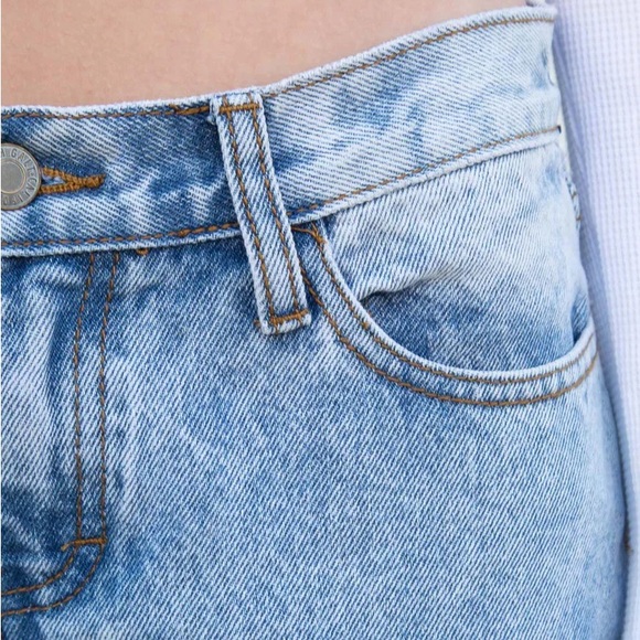 Brandy Melville Quinn Jeans - Picture 12 of 12